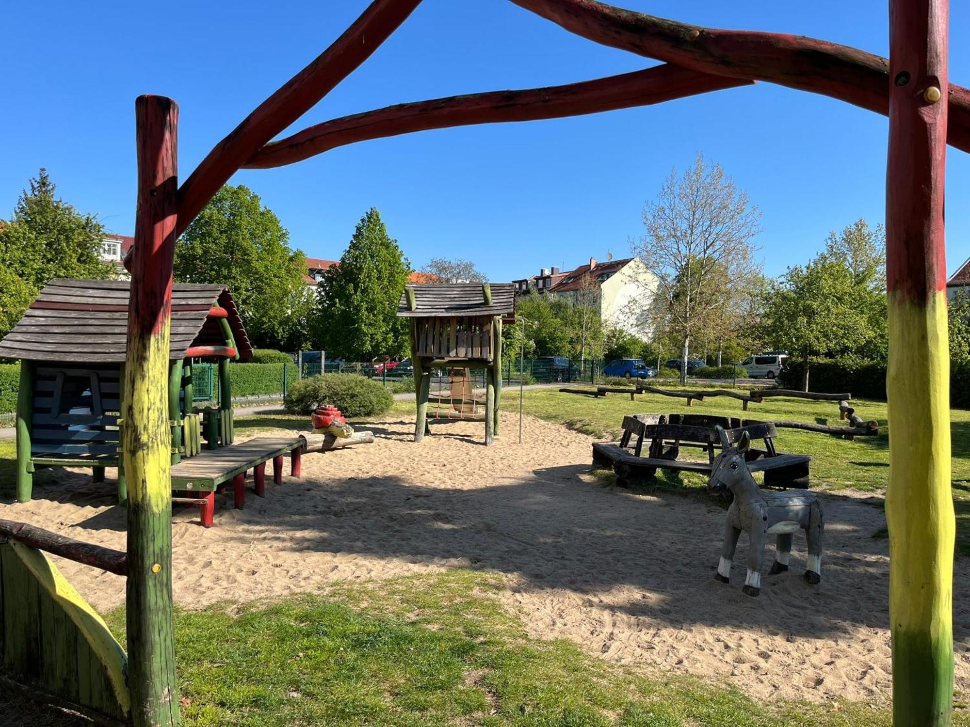 Fewo "Franzi" 5 Personen, Zentrale Lage, Parkplatz Dessau-Rosslau Extérieur photo